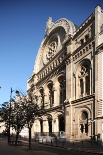 France, ile de france, paris 9e arrondissement, grande synagogue de paris, 44 rue de la victoire, religion, judaisme, detail facade

Date : 2011-2012