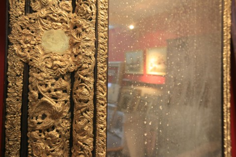 France, ile de france, paris 9e arrondissement, 20 rue chauchat, galerie de vincent guerre, specialiste des miroirs anciens et antiquaire

Date : 2011-2012