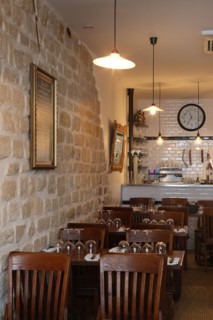 France, ile de france, paris  9e arrondissement, 19bis rue pierre fontaine, restaurant le garde temps, gastronomie, salle

Date : 2011-2012