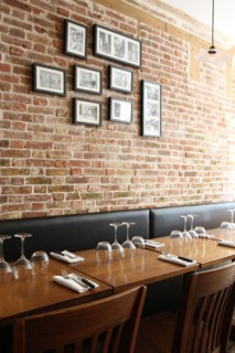 France, ile de france, paris  9e arrondissement, 19bis rue pierre fontaine, restaurant le garde temps, gastronomie, salle

Date : 2011-2012