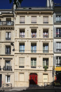 France, ile de france, paris 9e arrondissement,  9 rue henri monnier, facade d'immeuble, detail

Date : 2011-2012