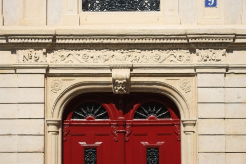 France, ile de france, paris 9e arrondissement,  9 rue henri monnier, facade d'immeuble, detail

Date : 2011-2012