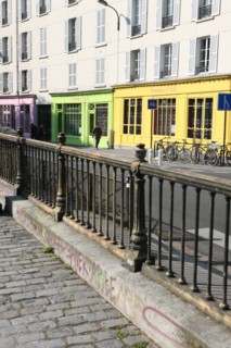 France, ile de france, paris 10e arrondissement, canal saint martin, quai de valmy, magasin antoine et lili

Date : 2011-2012