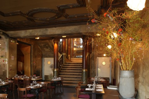 France, ile de france, paris 10e arrondissement, 34 boulevard de bonne nouvelle, restaurant, delaville cafe, salle et plafond 19e siecle

Date : 2011-2012