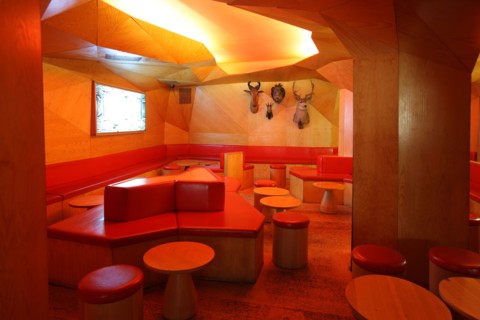 France, ile de france, paris 10e arrondissement, 34 boulevard de bonne nouvelle, restaurant, delaville cafe, salle et plafond 19e siecle

Date : 2011-2012