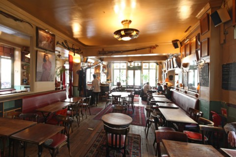 France, ile de france, paris 11e arrondissement, 16 rue saint sabin, cafe de l'industrie

Date : 2011-2012