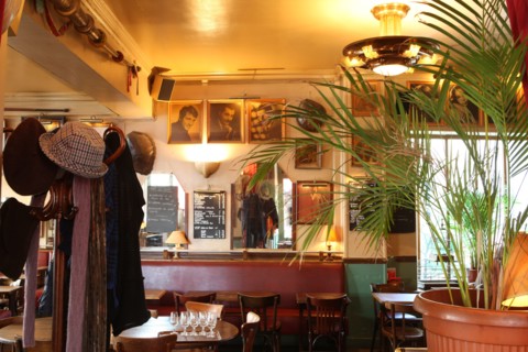France, ile de france, paris 11e arrondissement, 16 rue saint sabin, cafe de l'industrie

Date : 2011-2012