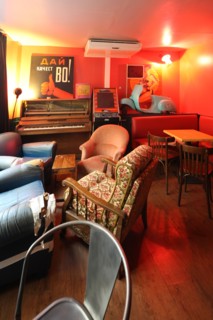 France, ile de france, paris 11e arrondissement, 8 passage thiere, la mecanique ondulatoire, bar rock, salle de concert

Date : 2011-2012