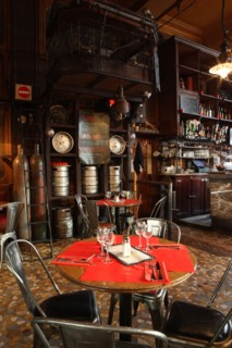 France, ile de france, paris 11e arrondissement, 109 rue oberkampf, cafe charbon, deco, luminaires, bar, restaurant

Date : 2011-2012