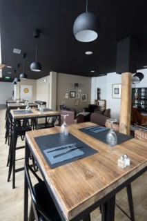 France, ile de france, paris 11e arrondissement, 64 rue de la folie mericourt, spa urbain, l'echappee, salle de restaurant a l'etage

Date : 2011-2012