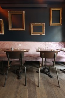 France, ile de france, paris 11e arrondissement, 4 rue jean pierre timbaud, restaurant chez moustache, deco, gastronomie

Date : 2011-2012