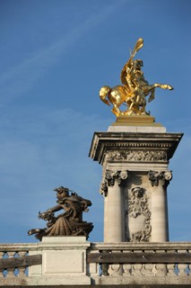 France, ile de france, paris 7e-16e arrondissement,  pont alexandre III, seine,  statues, sculpture, emmanuel fremiet,