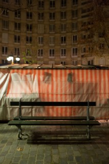 france, region ile de france, paris 7e arrondissement, avenue de saxe, marche de saxe breteuil, commerce, preparation des etals au petit matin, nuit, tour montparnasse au fond,