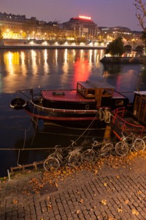 france, ile de france, paris,6e arrondissement, quai de conti, peniches, seine, velo, nuit, matin,