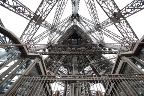 France, ile de france, paris 7e arrondissement, tour eiffel, interieur du monument concu par gustave eiffel, depuis le premier etage, panorama,