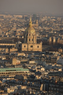 France, ile de france, paris 7e arrondissement, tour eiffel, vue depuis le 2e etage, vers les invalides, toits,