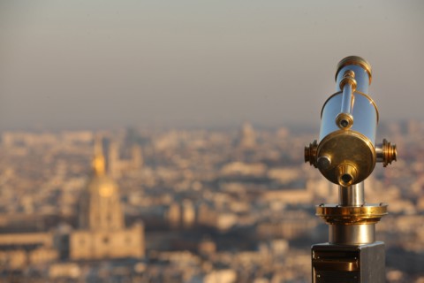 France, ile de france, paris 7e arrondissement, tour eiffel, vue depuis le 2e etage, vers les invalides, toits, longue vue,