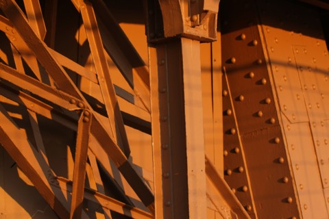 France, ile de france, paris 7e arrondissement, tour eiffel, vue depuis le 2e etage, detail pilier, metal et rivets,