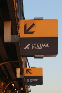 France, ile de france, paris 7e arrondissement, tour eiffel, vue depuis le 2e etage, escaliers et ascenseur,