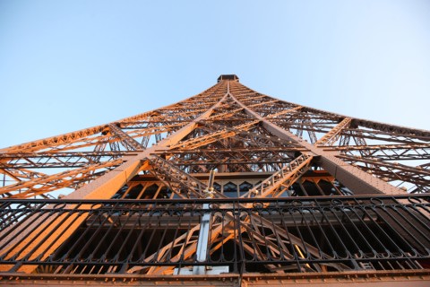 France, ile de france, paris 7e arrondissement, tour eiffel, vue depuis le 2e etage, vers le sommet,