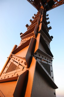 France, ile de france, paris 7e arrondissement, tour eiffel, vue depuis le 2e etage, vers le sommet,