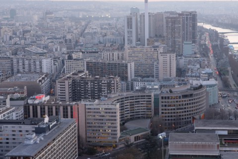 France, ile de france, paris 7e arrondissement, tour eiffel, vue depuis le 2e etage, nuit, tours du quai de grenelle, seine, pont de bir hakeim,
