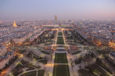 France, ile de france, paris 7e arrondissement, tour eiffel, vue depuis le 2e etage, champ de mars, tour montparnasse, nuit,
