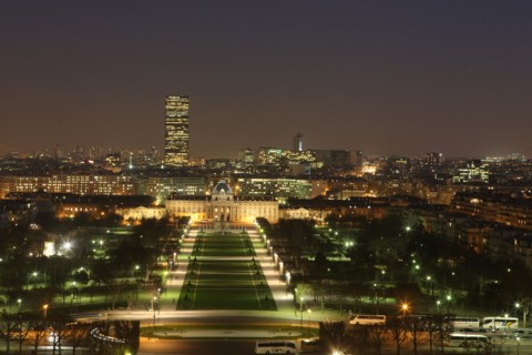 France, ile de france, paris 7e arrondissement, tour eiffel, vue depuis le premier etage, champ de mars, ecole militaire, tour montparnasse, nuit,