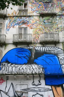 portugal, lisbonne, lisboa, signes de ville, murs peints, squatt, street art, facade, immeuble
Date : septembre 2011