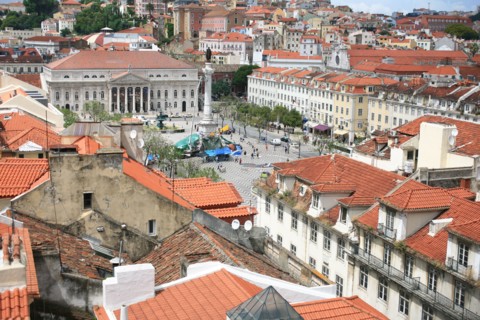 portugal, lisbonne, lisboa, signes de ville, bairro alto, vue d'ensemble, panorama, ciel d'orage, facades, vue sur la baixa en contrebas, elevador de santa justia
Date : septembre 2011