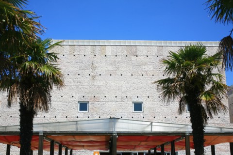 portugal, lisbonne, lisboa, signes de ville, belem, musee des beaux arts, parvis, oeuvres
Date : septembre 2011