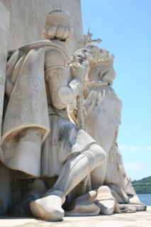 portugal, lisbonne, lisboa, signes de ville, belem, monument des decouvertes, place, pont sur le tage, sculpture
Date : septembre 2011