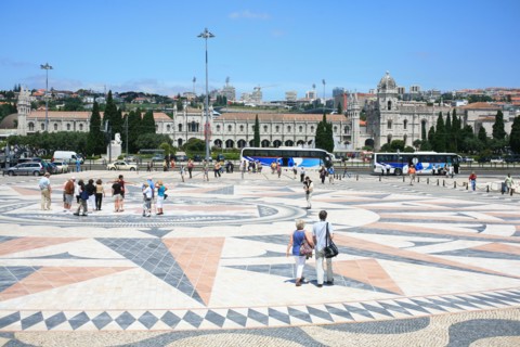 portugal, lisbonne, lisboa, signes de ville, belem, monument des decouvertes, place, pont sur le tage, sculpture
Date : septembre 2011