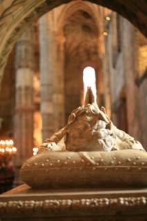 portugal, lisbonne, lisboa, signes de ville, belem, monastere des Hieronimytes, monasteiro dos jeronimos, interieur eglise, voutes, gisant
Date : septembre 2011