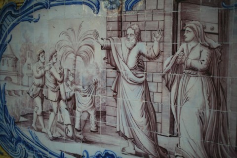 portugal, lisbonne, lisboa, signes de ville, belem, monastere des Hieronimytes, monasteiro dos jeronimos, couvent, cloitre, azulejos, detail sculpture, statue, ornement
Date : septembre 2011