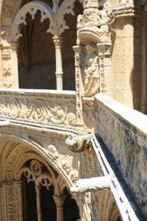 portugal, lisbonne, lisboa, signes de ville, belem, monastere des Hieronimytes, monasteiro dos jeronimos, couvent, cloitre, detail sculpture, statue, ornement
Date : septembre 2011