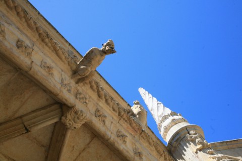portugal, lisbonne, lisboa, signes de ville, belem, monastere des Hieronimytes, monasteiro dos jeronimos, couvent, cloitre, detail sculpture, statue, ornement
Date : septembre 2011