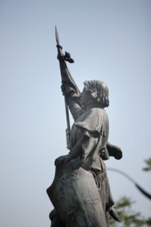 France, ile de france, paris 13e arrondissement, rue jeanne d'arc et boulevard saint marcel, statue de jeanne d'arc, sculpture, histoire,


Date : 2011-2012