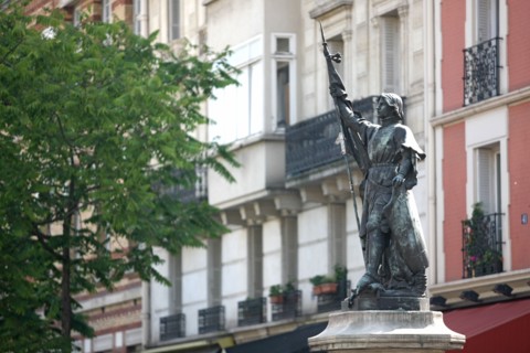 France, ile de france, paris 13e arrondissement, rue jeanne d'arc et boulevard saint marcel, statue de jeanne d'arc, sculpture, histoire,


Date : 2011-2012