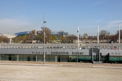 France, ile de france, paris 13e arrondissement, quai francois mauriac, piscine josephine baker,


Date : 2011-2012
