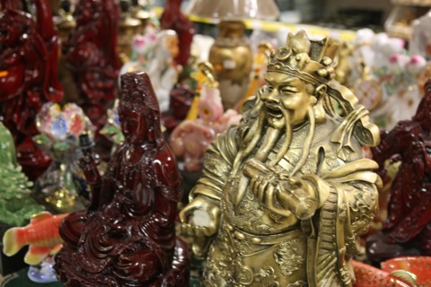 France, ile de france, paris, 13e arrondissement, sous la dalle des olympiades, centre commercial oslo, chinatown, magasin,


Date : 2011-2012