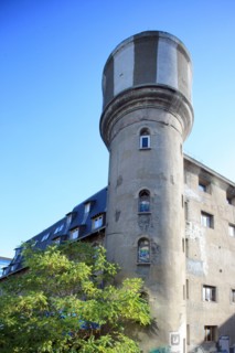 France, ile de france, paris 13e arrondissement, quartier bibliotheque, rue des frigos, anciens entrepots frigorifiques, ateliers d'artiste,


Date : 2011-2012