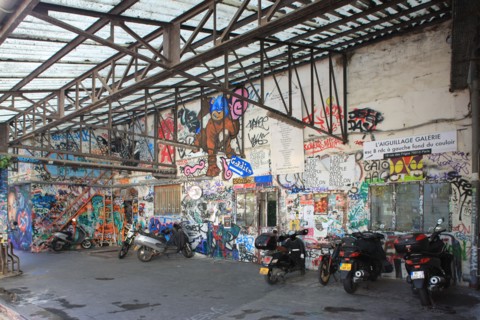 France, ile de france, paris 13e arrondissement, quartier bibliotheque, rue des frigos, anciens entrepots frigorifiques, ateliers d'artiste,


Date : 2011-2012