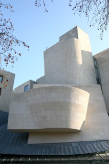 Cinematheque francaise, 51 rue de Bercy, Paris 12e arrondissement


Architecte : Frank O. Gehry


Batiment inaugure en 1994.
Date : 2011-2012