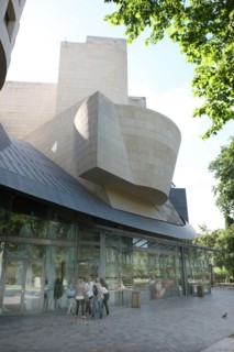 Cinematheque francaise, 51 rue de Bercy, Paris 12e arrondissement


Architecte : Frank O. Gehry


Batiment inaugure en 1994.
Date : 2011-2012