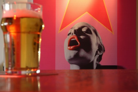 France, ile de france, paris 13e arrondissement, 16 rue de la butte aux cailles, bar le sputnik, rock, cocktails mojito, deco sovietique,


Date : 2011-2012