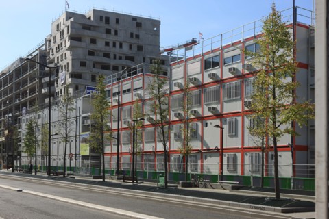 france, region ile de france, paris 13e arrondissement, paris rive gauche, avenue de france, quartier bnf francois mitterrand, travaux de batiment, couvertures des voies, algeco, chantier,


Date : 20...