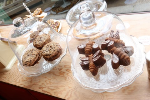 France, ile de france, paris 14e arrondissement, 7 rue liancourt, patisserie chez bogato, gateaux anniversaire pour les enfants,


Date : 2011-2012
