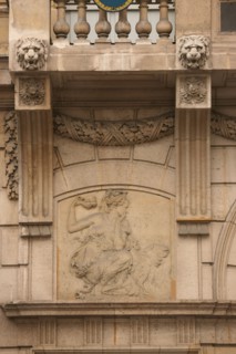 France, ile de france, paris 1er arrondissement, facade du 39 rue croix des petits champs, banque de france, hotel de toulouse dit aussi de la vrilliere, detail bas relief,