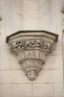 France, ile de france, paris 9e arrondissement, 9 rue de navarin, maison neo gothique, decor decoration de facade,